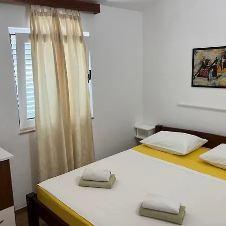 Seaside Secluded Kanica, - 24043 * Rogoznica (Sibenik-Knin)