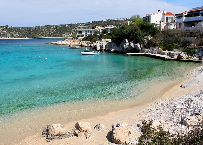 Seaside Secluded Kanica, - 24043 דירה *